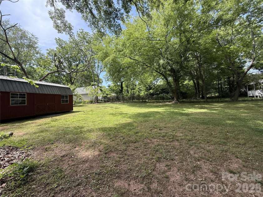 201 Smith Street, Clover, SC 29710.  MLS# CAR4381063, YatesRealty ID 29706. 