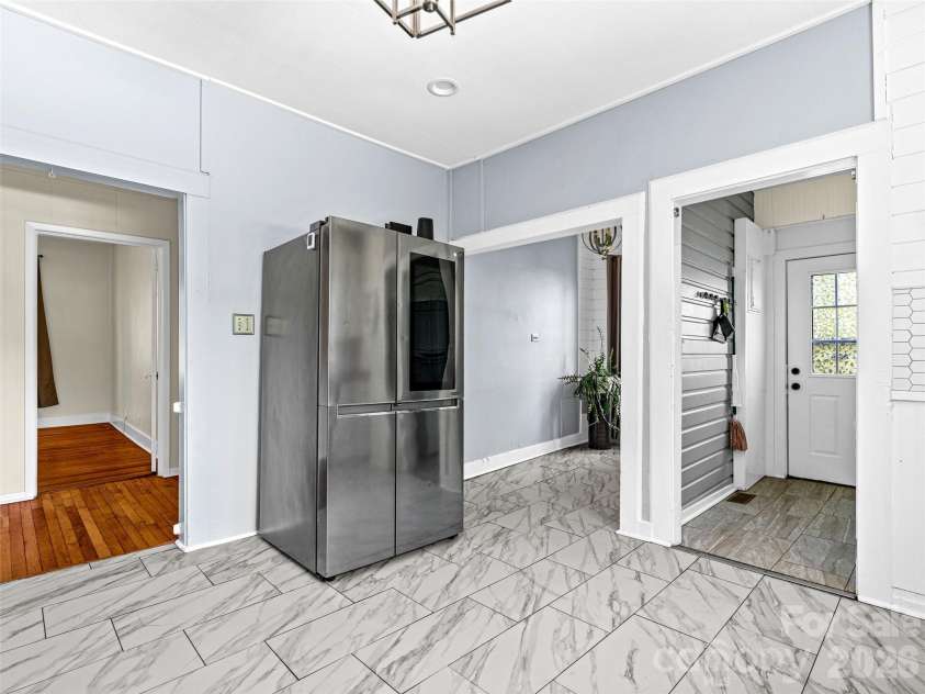 125 Edwards Avenue, Swannanoa, NC 28778.  MLS# CAR4384227, YatesRealty ID 29707. 
