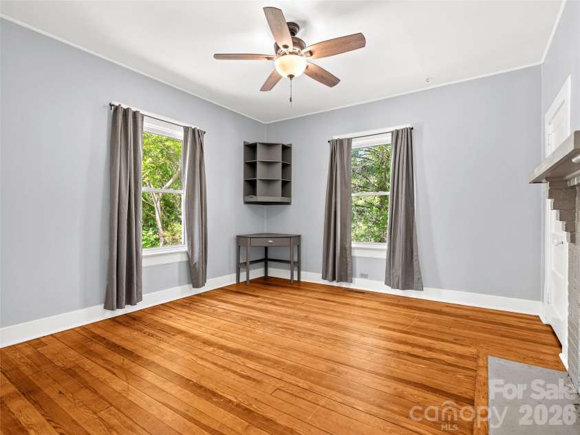 125 Edwards Avenue, Swannanoa, NC 28778.  MLS# CAR4384227, YatesRealty ID 29707. 