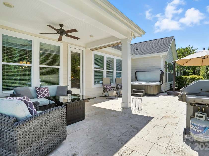 12111 Grey Partridge Drive, Charlotte, NC 28278.  MLS# CAR4285423, YatesRealty ID 29709. 