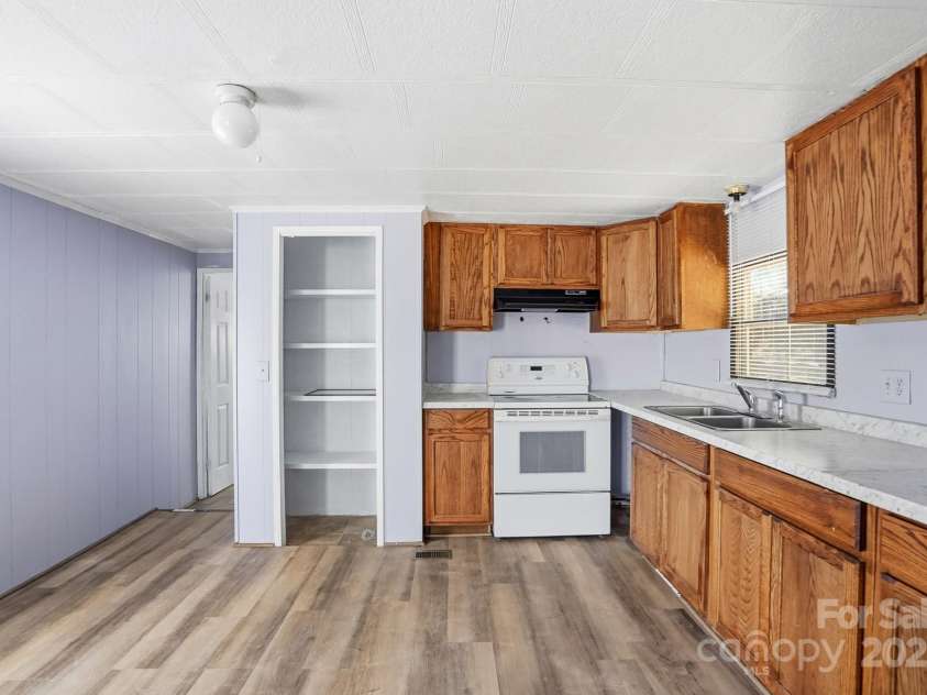 115 Red Bud Place, Concord, NC 28027.  MLS# CAR4316822, YatesRealty ID 2971. Kitchen