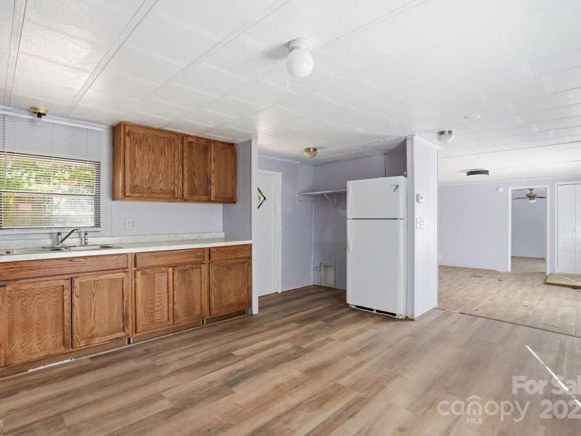 115 Red Bud Place, Concord, NC 28027.  MLS# CAR4316822, YatesRealty ID 2971. Kitchen