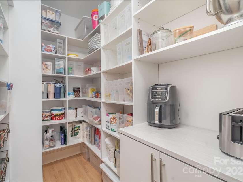 9021 Unbridle Lane, Waxhaw, NC 28173.  MLS# CAR4301404, YatesRealty ID 2971. 