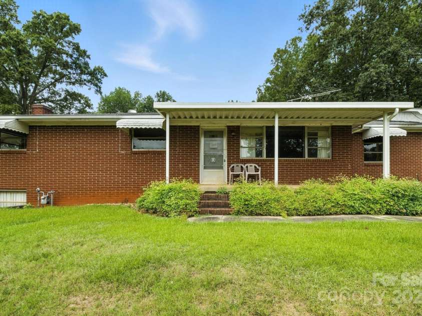 1420 Briarwood Ter Street, Salisbury, NC 28147.  MLS# CAR4280294, YatesRealty ID 29710. 