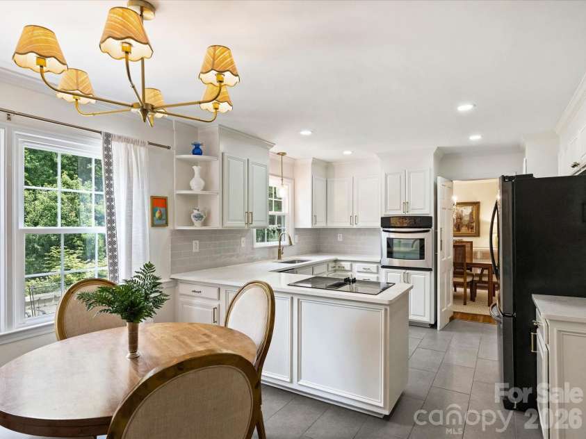3731 Ashton Drive, Charlotte, NC 28210.  MLS# CAR4391507, YatesRealty ID 29710. Breakfast Area/Kitchen