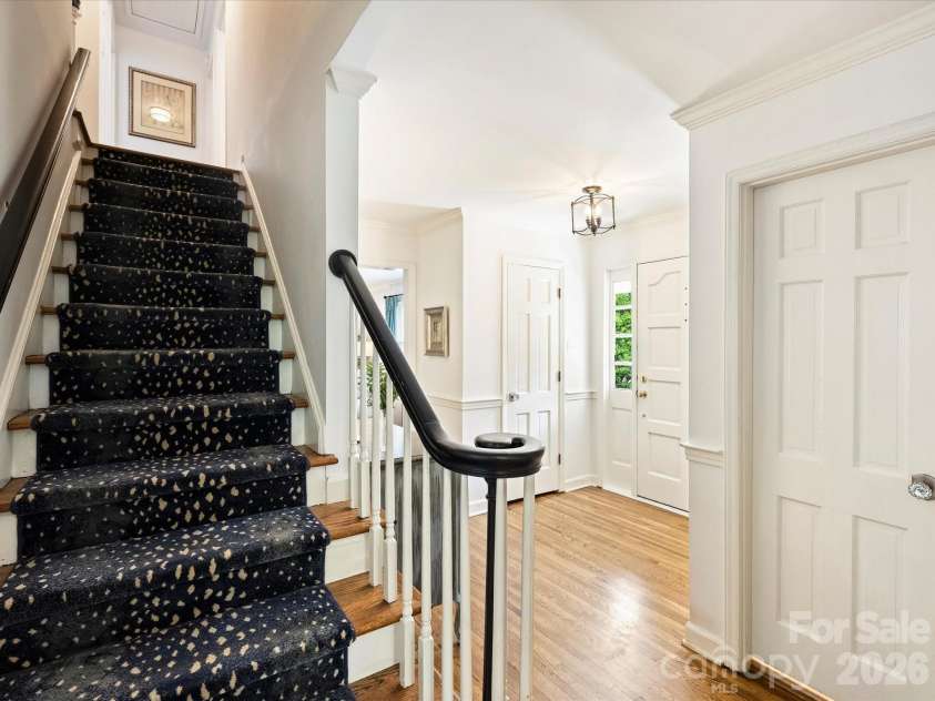 3731 Ashton Drive, Charlotte, NC 28210.  MLS# CAR4391507, YatesRealty ID 29710. Foyer