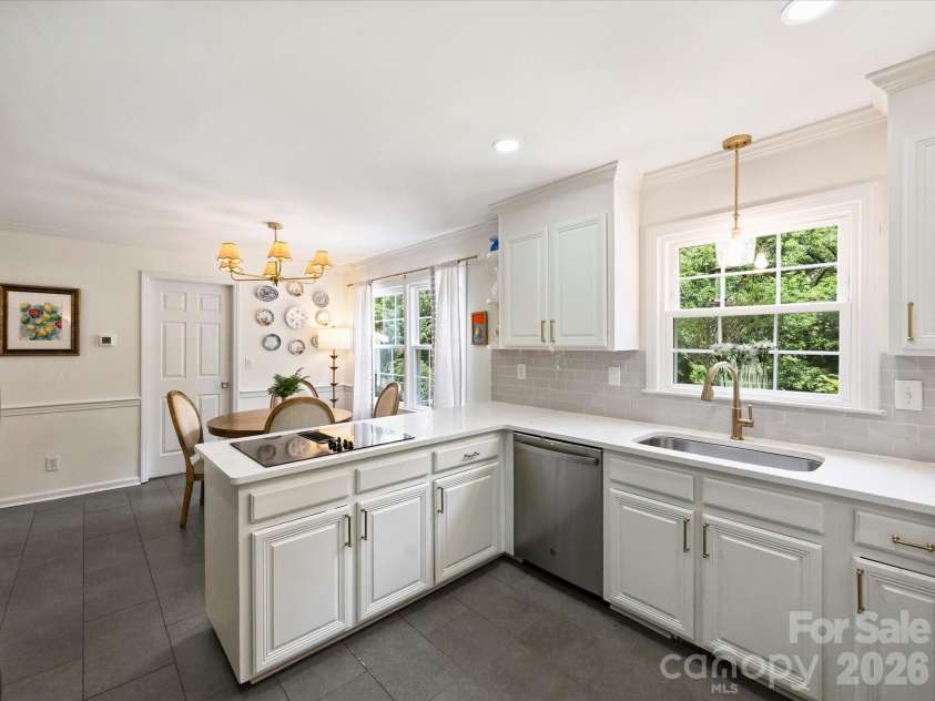 3731 Ashton Drive, Charlotte, NC 28210.  MLS# CAR4391507, YatesRealty ID 29710. Kitchen