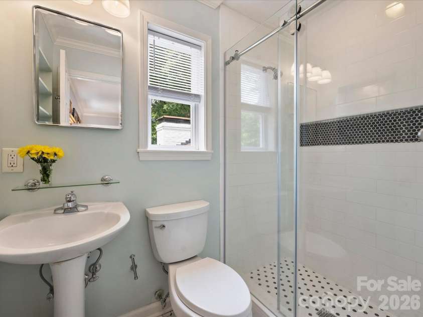 3731 Ashton Drive, Charlotte, NC 28210.  MLS# CAR4391507, YatesRealty ID 29710. Primary Bathroom