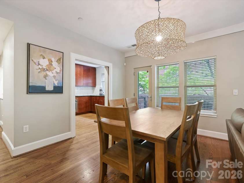 420 Queens Road, Charlotte, NC 28207.  MLS# CAR4386361, YatesRealty ID 29711. 
