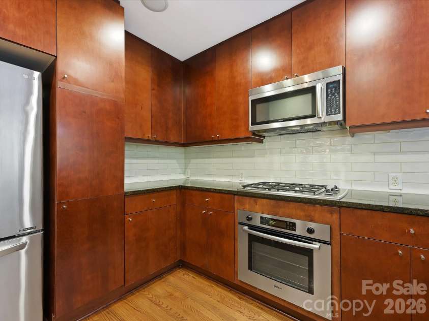 420 Queens Road, Charlotte, NC 28207.  MLS# CAR4386361, YatesRealty ID 29711. 