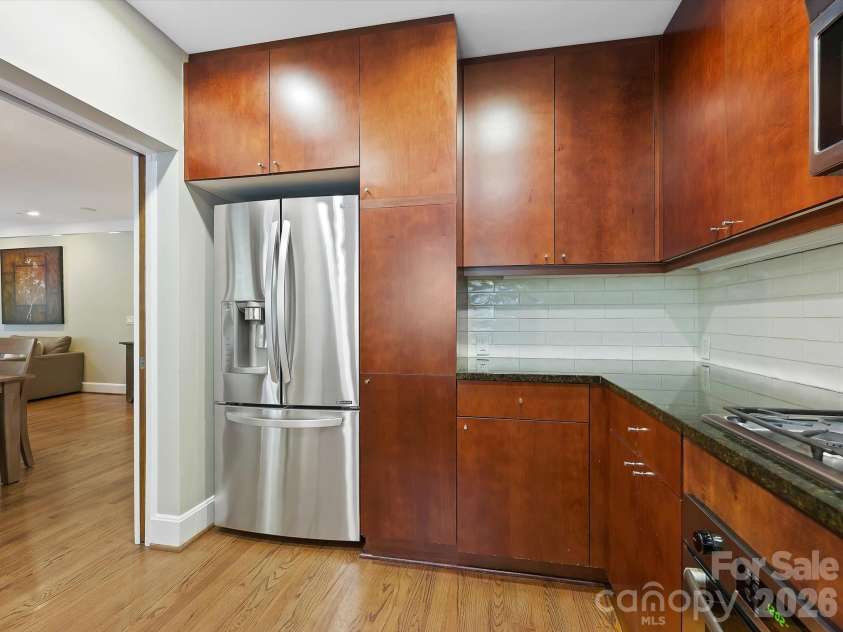 420 Queens Road, Charlotte, NC 28207.  MLS# CAR4386361, YatesRealty ID 29711. 
