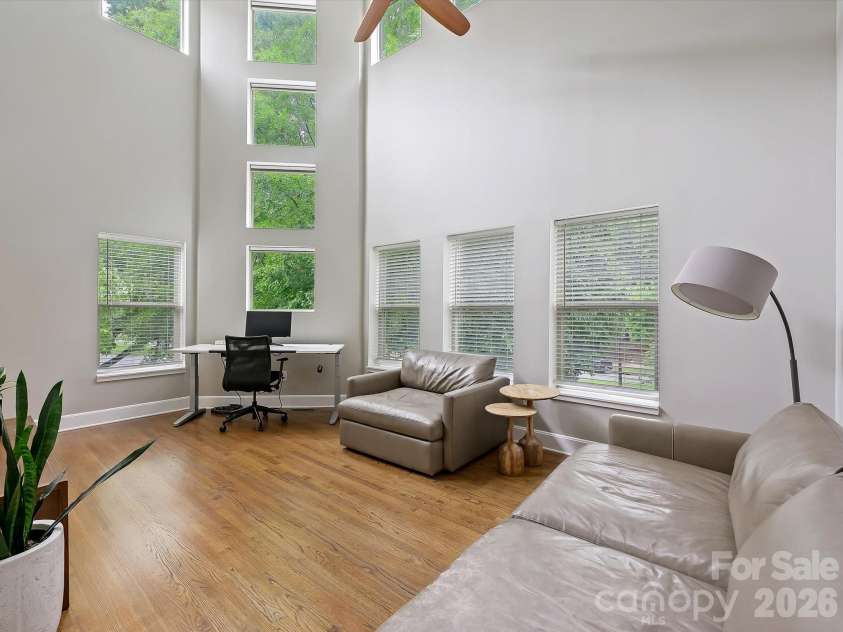 420 Queens Road, Charlotte, NC 28207.  MLS# CAR4386361, YatesRealty ID 29711. 