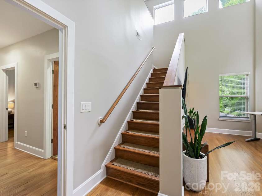 420 Queens Road, Charlotte, NC 28207.  MLS# CAR4386361, YatesRealty ID 29711. 
