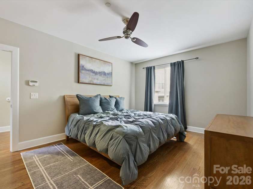 420 Queens Road, Charlotte, NC 28207.  MLS# CAR4386361, YatesRealty ID 29711. 
