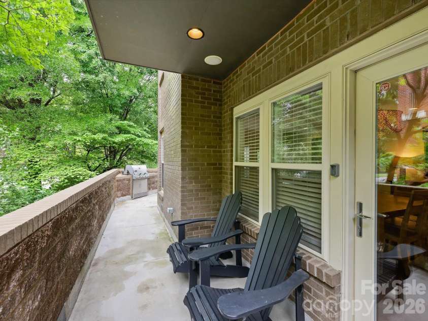 420 Queens Road, Charlotte, NC 28207.  MLS# CAR4386361, YatesRealty ID 29711. 