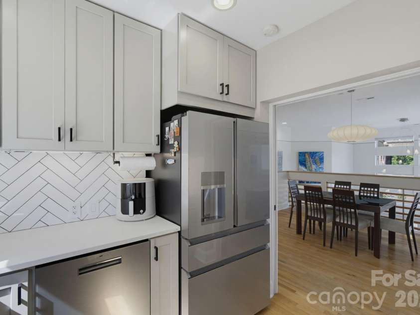 420 Queens Road, Charlotte, NC 28207.  MLS# CAR4394892, YatesRealty ID 29711. 