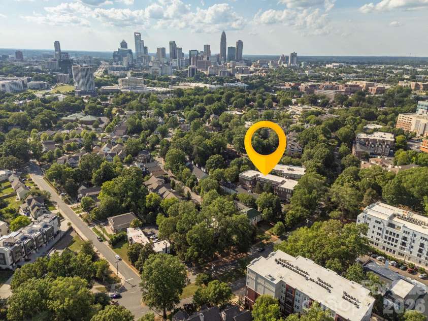 420 Queens Road, Charlotte, NC 28207.  MLS# CAR4394892, YatesRealty ID 29711. 