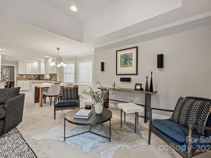 741 McAlway Road, Charlotte, NC 28211.  MLS# CAR4212635, YatesRealty ID 29711. 