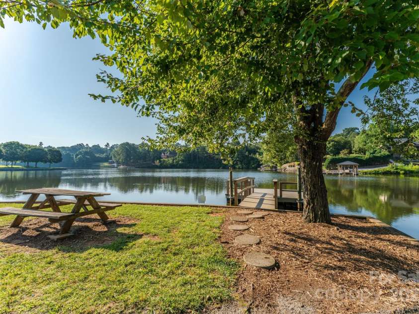 6108 Gold Creek Estate Drive, Hickory, NC 28601.  MLS# CAR4221406, YatesRealty ID 29712. 