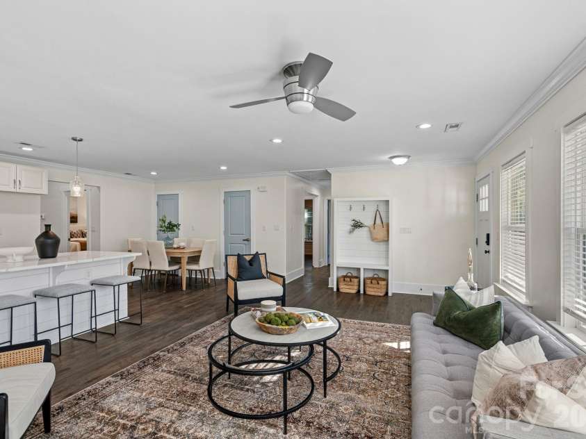 7110 Rockcliff Court, Charlotte, NC 28210.  MLS# CAR4388257, YatesRealty ID 29713. 