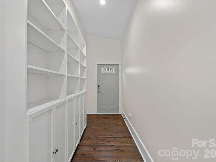 7110 Rockcliff Court, Charlotte, NC 28210.  MLS# CAR4388257, YatesRealty ID 29713. 