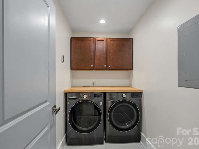 7110 Rockcliff Court, Charlotte, NC 28210.  MLS# CAR4388257, YatesRealty ID 29713. 