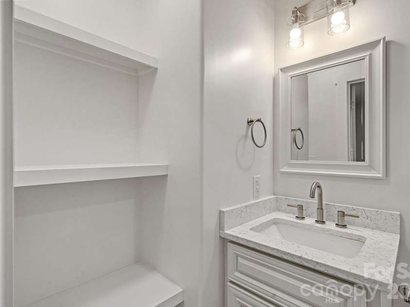 7110 Rockcliff Court, Charlotte, NC 28210.  MLS# CAR4388257, YatesRealty ID 29713. 