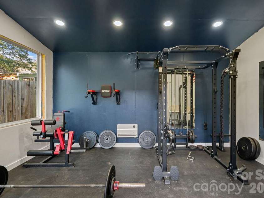 7110 Rockcliff Court, Charlotte, NC 28210.  MLS# CAR4388257, YatesRealty ID 29713. 
