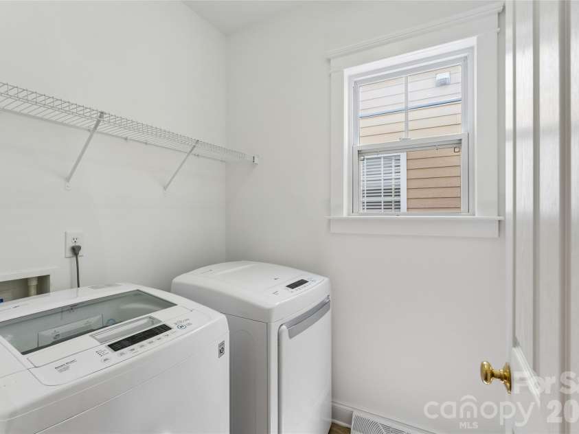 10208 Tolleson Avenue, Charlotte, NC 28277.  MLS# CAR4369017, YatesRealty ID 29714. 