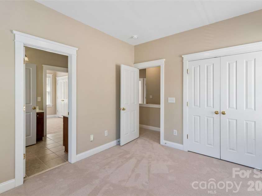 10208 Tolleson Avenue, Charlotte, NC 28277.  MLS# CAR4369017, YatesRealty ID 29714. 