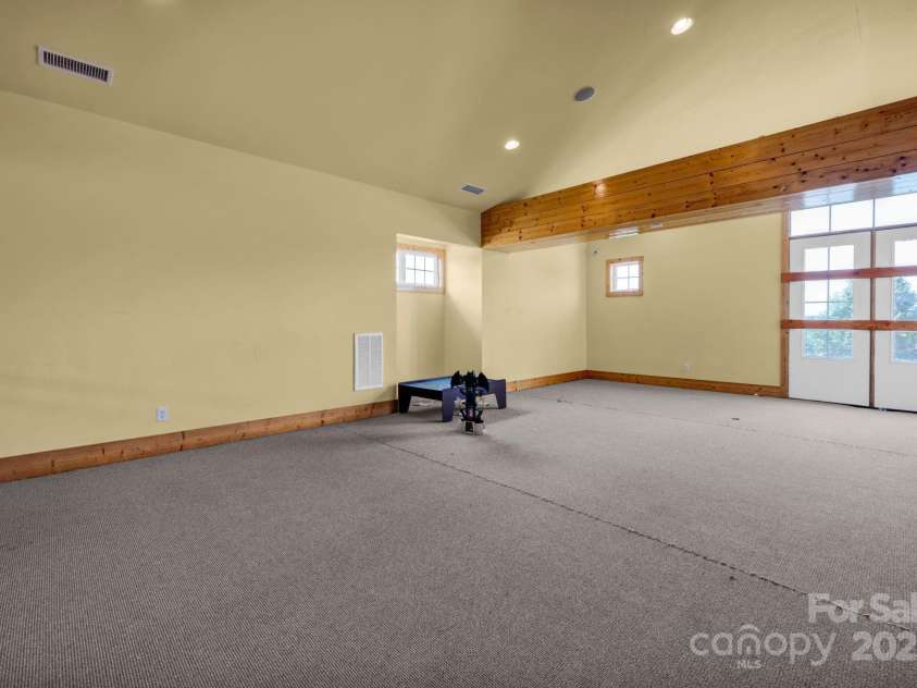 3351 Streamside Drive, Davidson, NC 28036.  MLS# CAR4268849, YatesRealty ID 29714. Clubhouse Interior