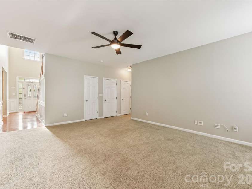 3351 Streamside Drive, Davidson, NC 28036.  MLS# CAR4337452, YatesRealty ID 29714. 