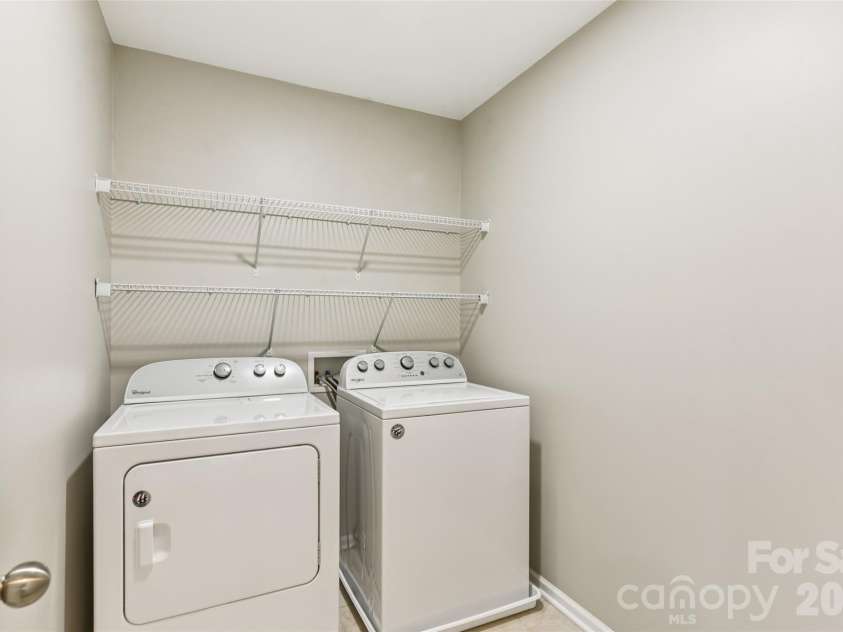 3351 Streamside Drive, Davidson, NC 28036.  MLS# CAR4337452, YatesRealty ID 29714. 