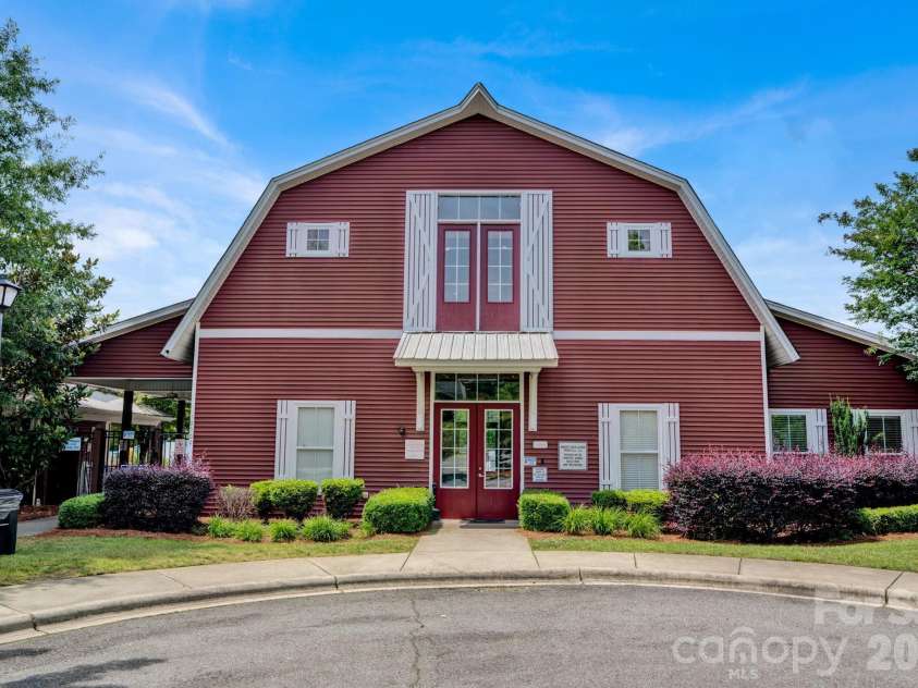 3351 Streamside Drive, Davidson, NC 28036.  MLS# CAR4337452, YatesRealty ID 29714. 
