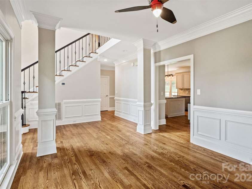 121 Canterbury Crossing, Fort Mill, SC 29708.  MLS# CAR4270882, YatesRealty ID 29715. Dining Room