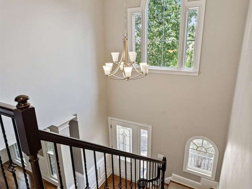 121 Canterbury Crossing, Fort Mill, SC 29708.  MLS# CAR4270882, YatesRealty ID 29715. Stairway