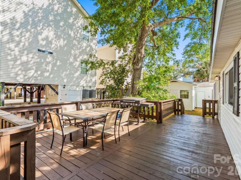 6011 Kings Highway, Myrtle Beach, SC 29575.  MLS# CAR4392597, YatesRealty ID 29715. 