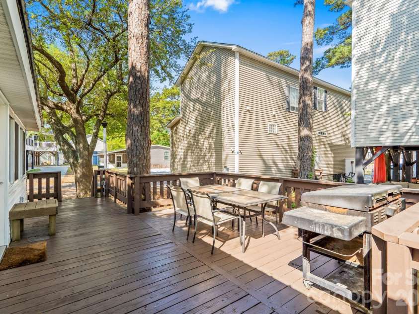 6011 Kings Highway, Myrtle Beach, SC 29575.  MLS# CAR4392597, YatesRealty ID 29715. 