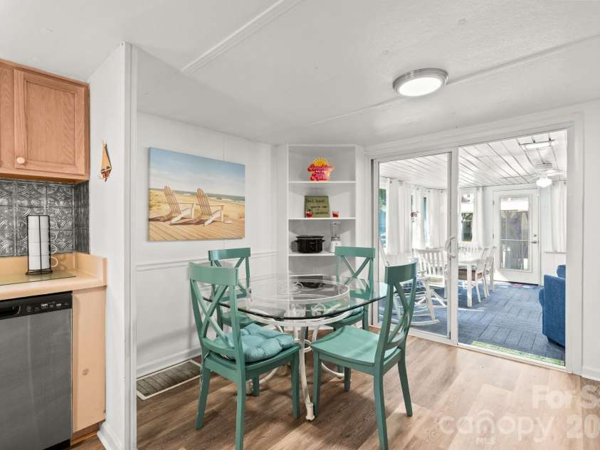 6011 Kings Highway, Myrtle Beach, SC 29575.  MLS# CAR4392597, YatesRealty ID 29715. 