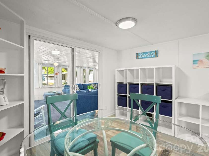 6011 Kings Highway, Myrtle Beach, SC 29575.  MLS# CAR4392597, YatesRealty ID 29715. 