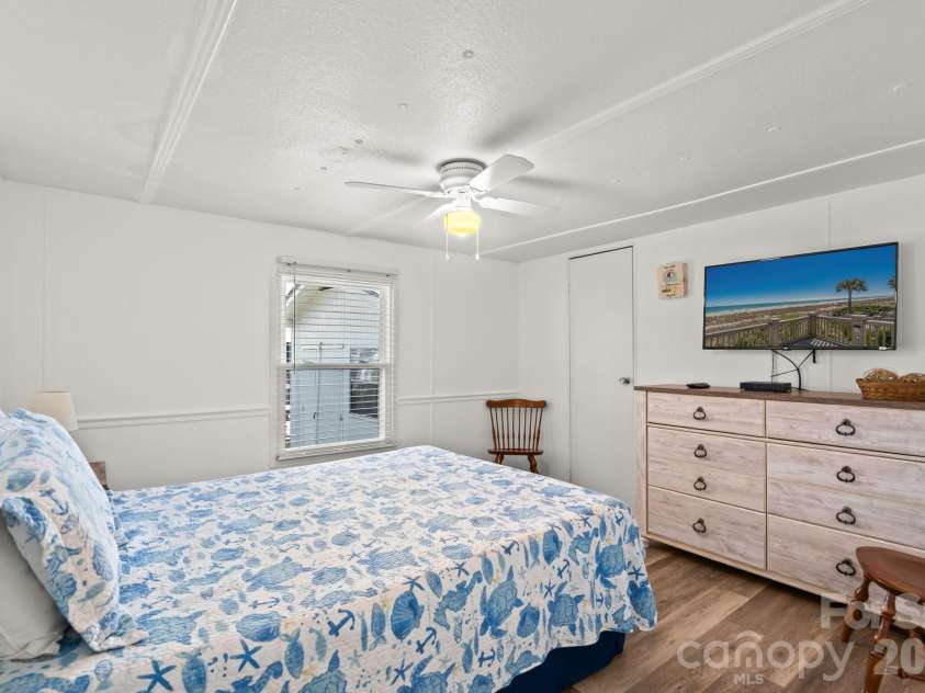 6011 Kings Highway, Myrtle Beach, SC 29575.  MLS# CAR4392597, YatesRealty ID 29715. 