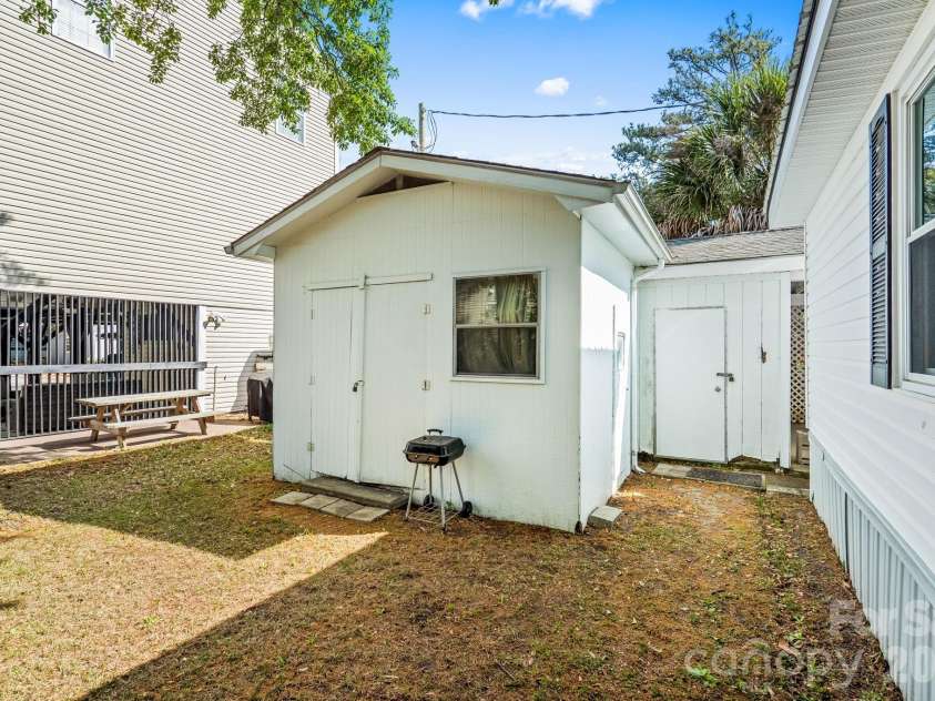 6011 Kings Highway, Myrtle Beach, SC 29575.  MLS# CAR4392597, YatesRealty ID 29715. 
