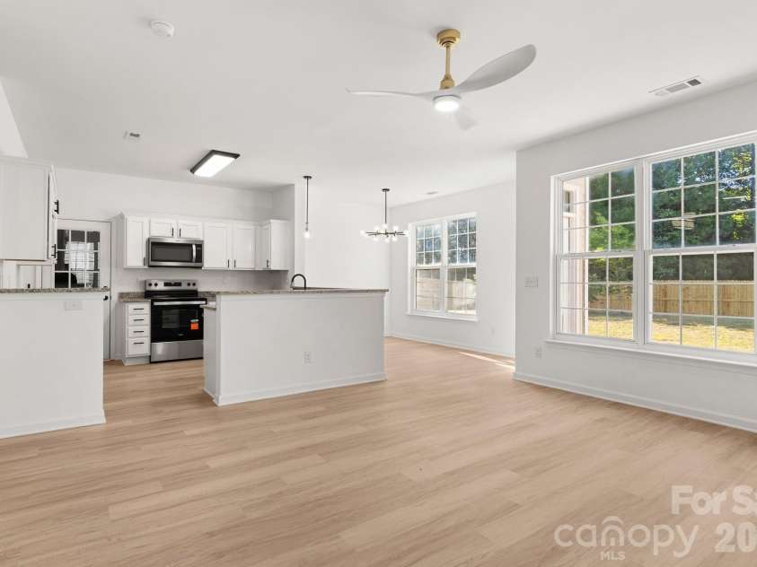 14426 Arlandes Drive, Charlotte, NC 28278.  MLS# CAR4388324, YatesRealty ID 29716. 