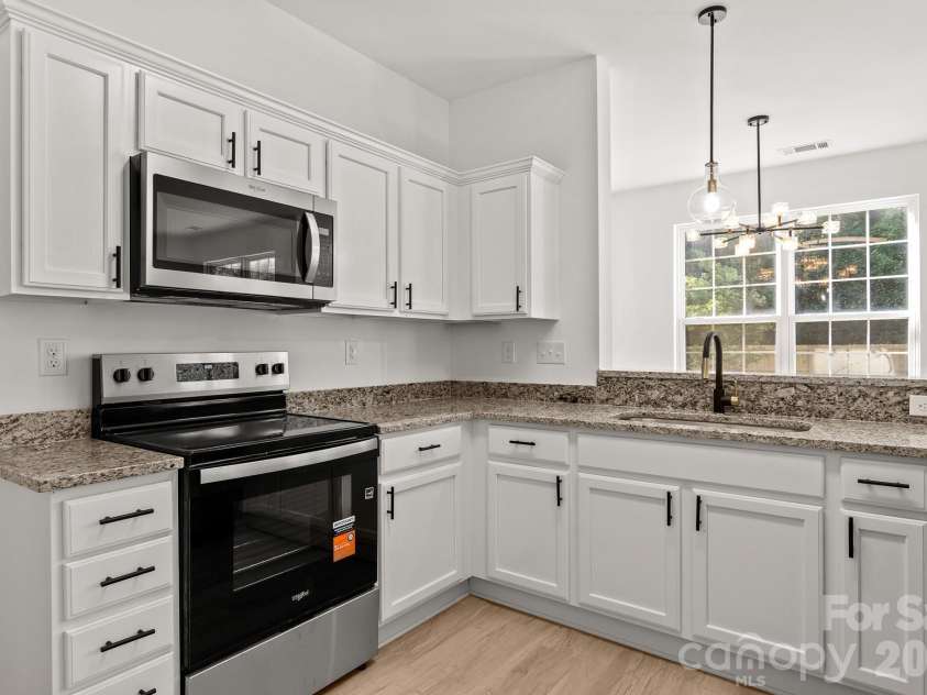 14426 Arlandes Drive, Charlotte, NC 28278.  MLS# CAR4388324, YatesRealty ID 29716. 