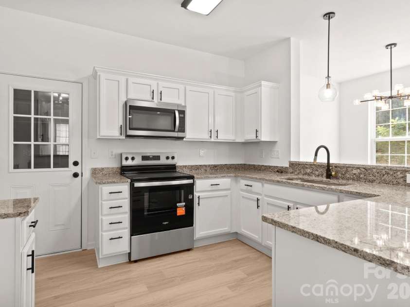 14426 Arlandes Drive, Charlotte, NC 28278.  MLS# CAR4388324, YatesRealty ID 29716. 
