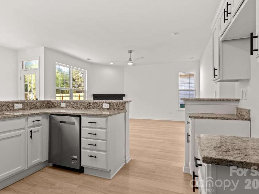 14426 Arlandes Drive, Charlotte, NC 28278.  MLS# CAR4388324, YatesRealty ID 29716. 