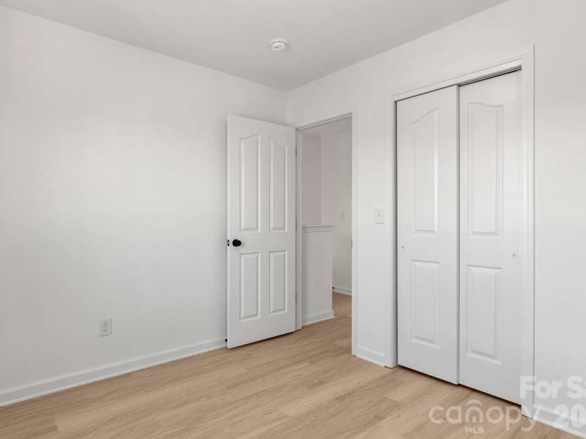 14426 Arlandes Drive, Charlotte, NC 28278.  MLS# CAR4388324, YatesRealty ID 29716. 