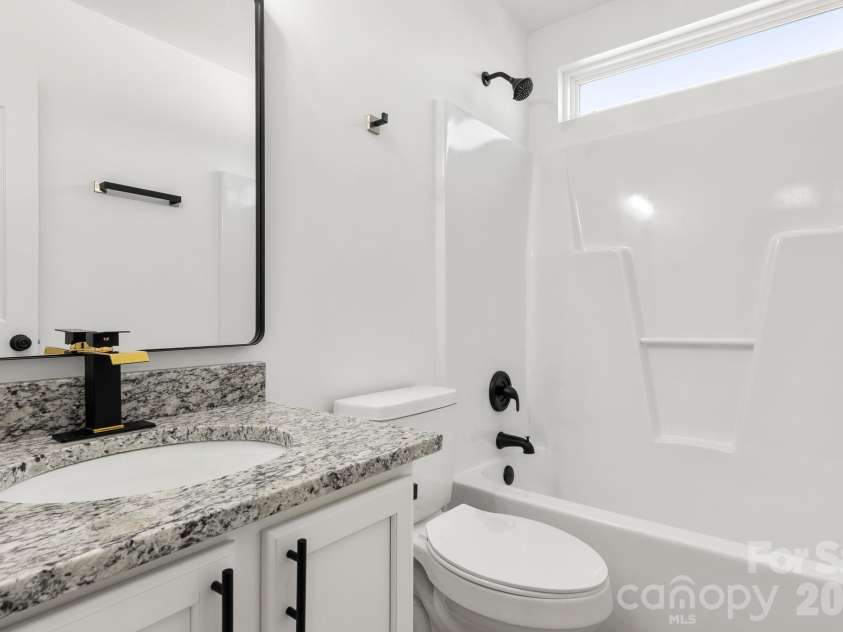 14426 Arlandes Drive, Charlotte, NC 28278.  MLS# CAR4388324, YatesRealty ID 29716. 