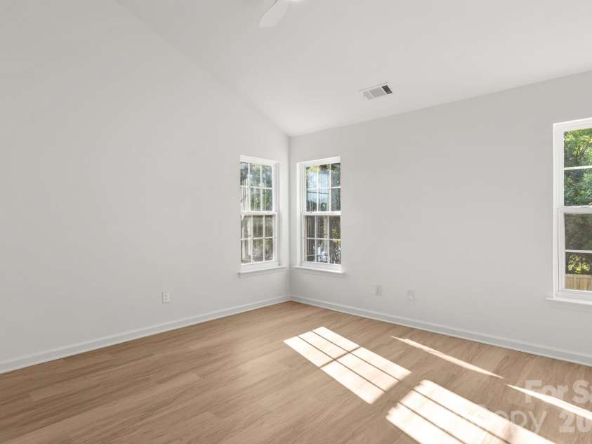 14426 Arlandes Drive, Charlotte, NC 28278.  MLS# CAR4388324, YatesRealty ID 29716. 