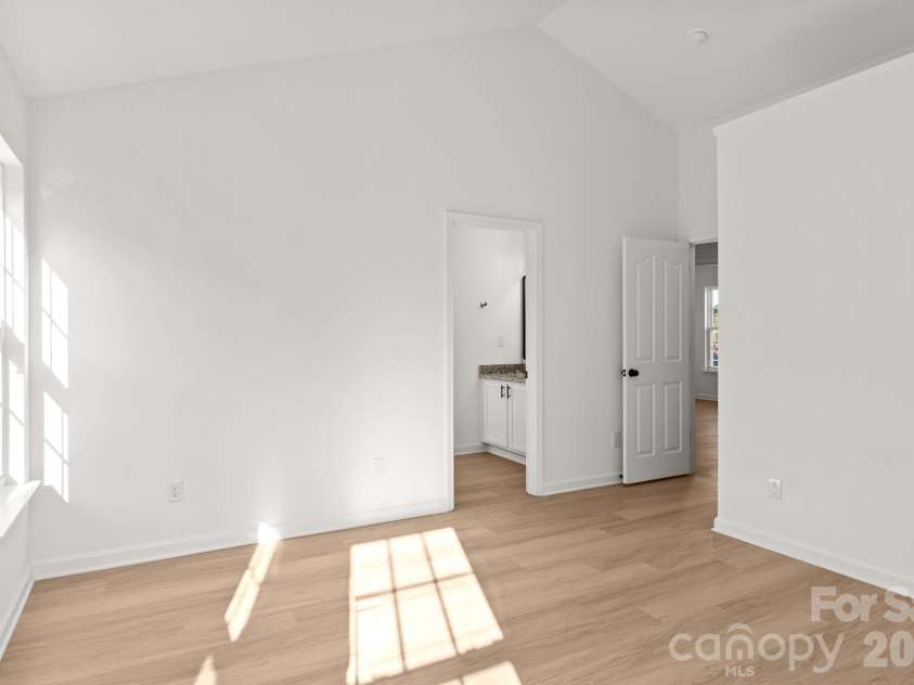 14426 Arlandes Drive, Charlotte, NC 28278.  MLS# CAR4388324, YatesRealty ID 29716. 